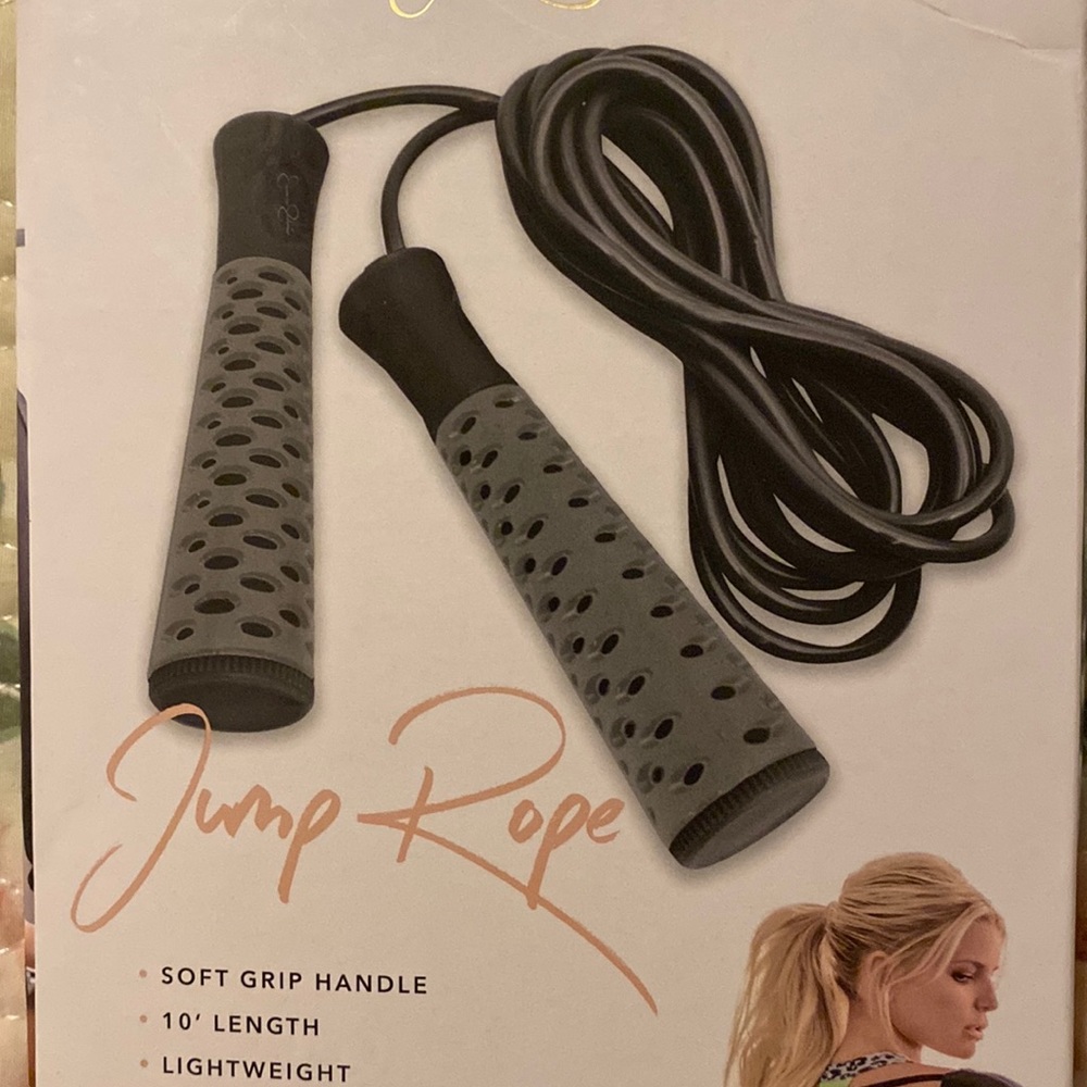 Jessica Simpson Jump Rope